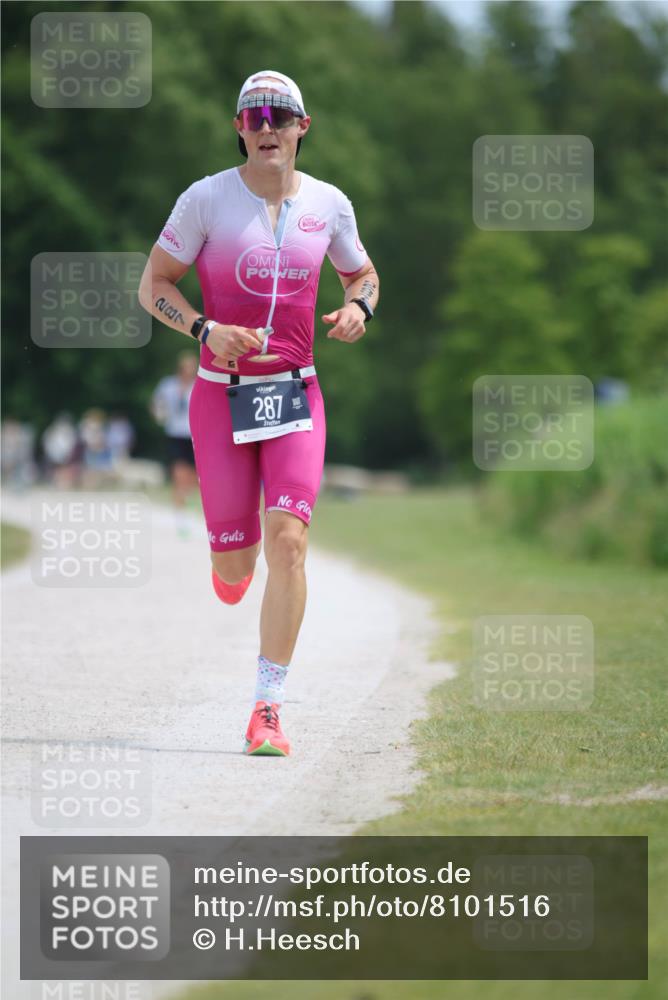 22.06.2025 - Viking Triathlon H.Heesch http://msf.ph/oto/8101516 22.06.2025 12:55:55 Laufen 287 meine-sportfotos.de