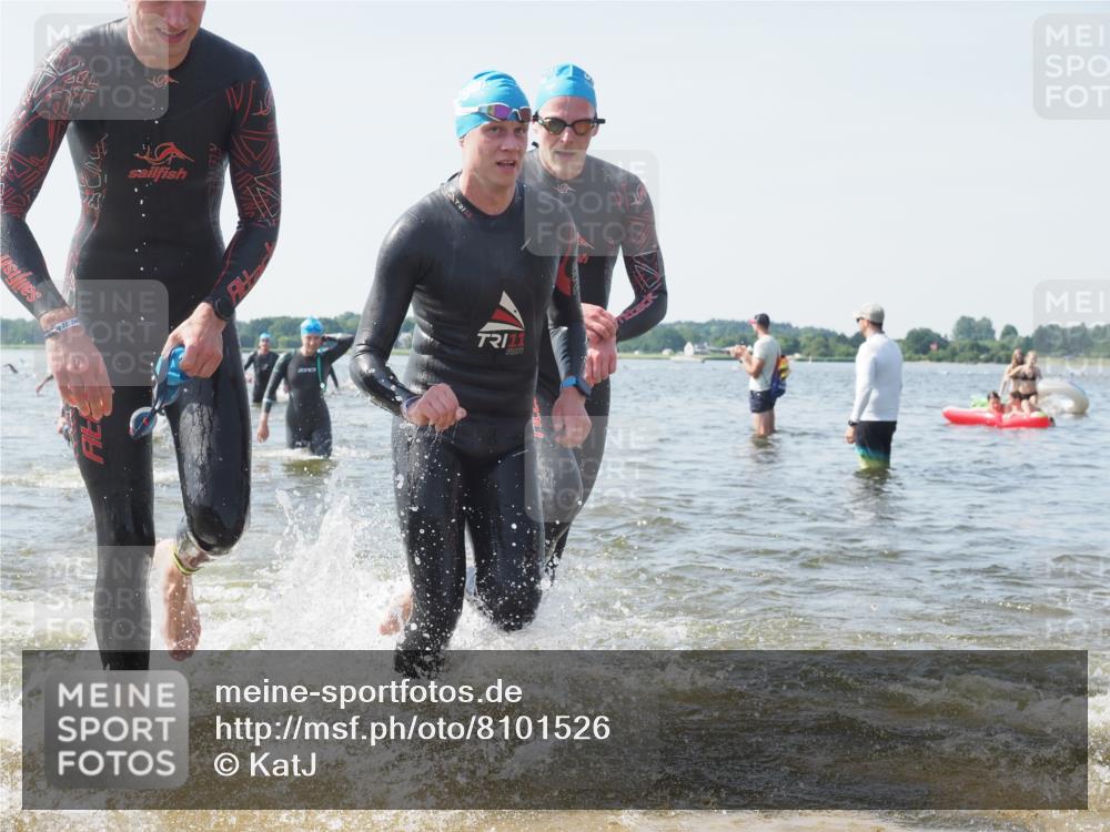 22.06.2025 - Viking Triathlon KatJ http://msf.ph/oto/8101526 22.06.2025 10:33:46 Schwimmen 5, 50, 149, 184, 229, 242, 255, 304, 348, 349, 438, 457 meine-sportfotos.de