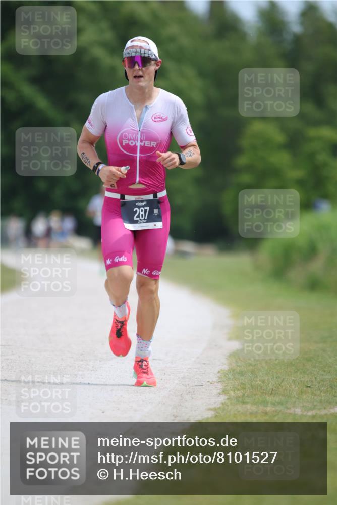 22.06.2025 - Viking Triathlon H.Heesch http://msf.ph/oto/8101527 22.06.2025 12:55:55 Laufen 287 meine-sportfotos.de