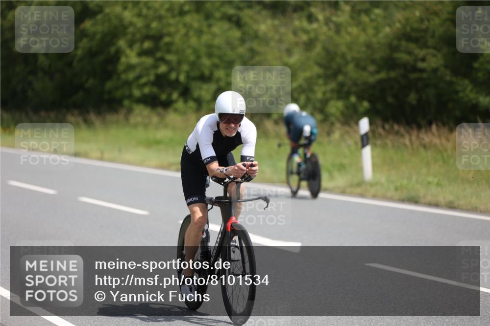 22.06.2025 - Viking Triathlon Yannick Fuchs http://msf.ph/oto/8101534 22.06.2025 12:04:48 Radfahren 9, 15, 26, 80, 101, 272, 299, 362, 385, 496, 554 meine-sportfotos.de