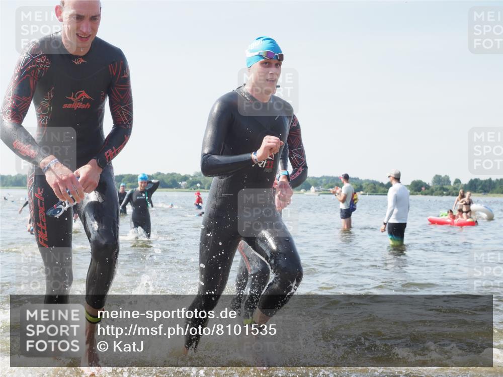 22.06.2025 - Viking Triathlon KatJ http://msf.ph/oto/8101535 22.06.2025 10:33:46 Schwimmen 5, 50, 149, 184, 229, 242, 255, 304, 348, 349, 438, 457 meine-sportfotos.de