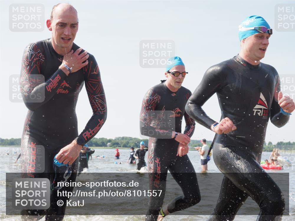 22.06.2025 - Viking Triathlon KatJ http://msf.ph/oto/8101557 22.06.2025 10:33:47 Schwimmen 5, 50, 75, 149, 184, 229, 242, 255, 304, 348, 349, 438, 457 meine-sportfotos.de