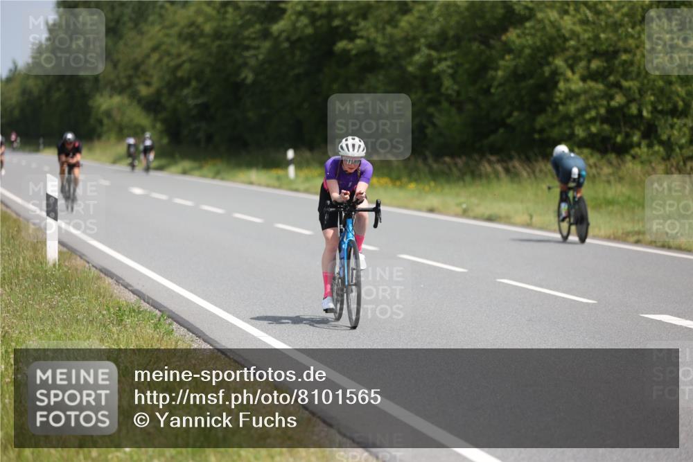 22.06.2025 - Viking Triathlon Yannick Fuchs http://msf.ph/oto/8101565 22.06.2025 12:04:49 Radfahren 9, 26, 80, 101, 170, 272, 299, 362, 385, 496, 554 meine-sportfotos.de