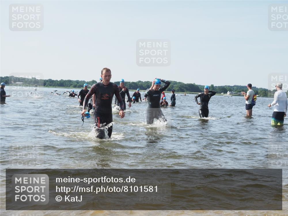 22.06.2025 - Viking Triathlon KatJ http://msf.ph/oto/8101581 22.06.2025 10:33:49 Schwimmen 5, 50, 75, 149, 184, 229, 242, 255, 304, 348, 349, 438, 457, 540 meine-sportfotos.de