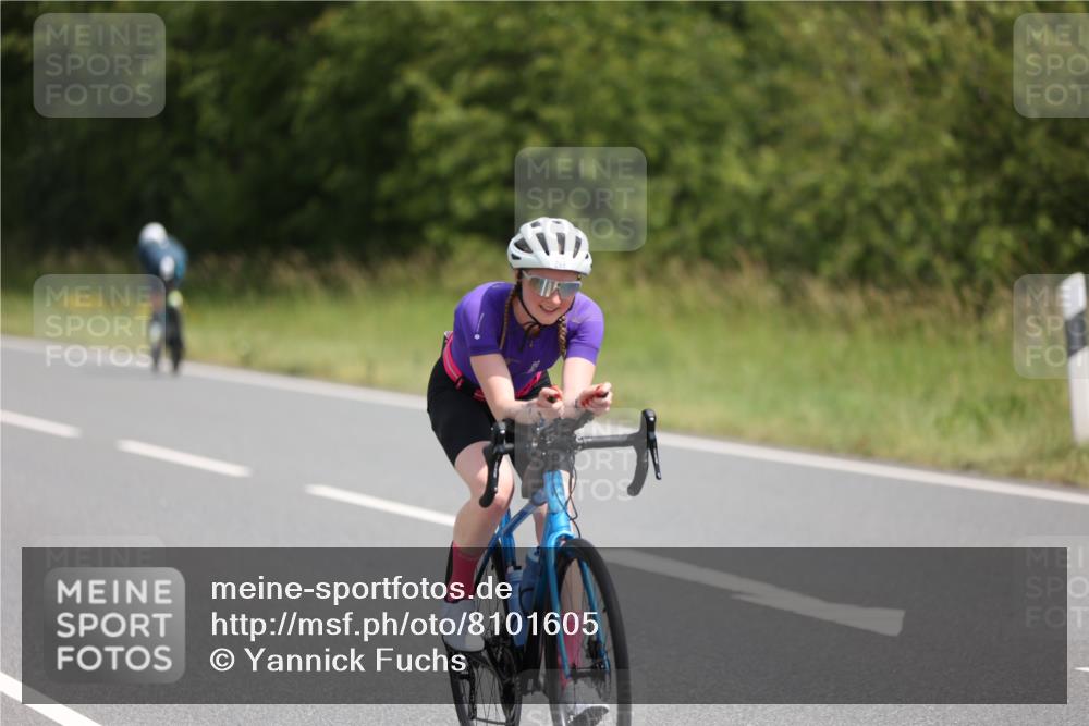 22.06.2025 - Viking Triathlon Yannick Fuchs http://msf.ph/oto/8101605 22.06.2025 12:04:50 Radfahren 9, 26, 80, 101, 170, 272, 273, 299, 362, 385, 496, 554 meine-sportfotos.de
