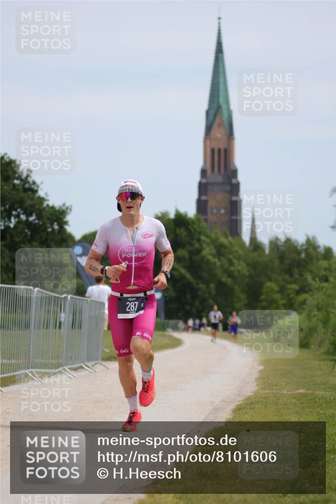 22.06.2025 - Viking Triathlon H.Heesch http://msf.ph/oto/8101606 22.06.2025 12:55:57 Laufen 287 meine-sportfotos.de
