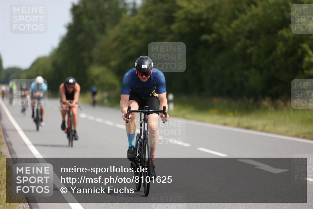 22.06.2025 - Viking Triathlon Yannick Fuchs http://msf.ph/oto/8101625 22.06.2025 11:25:57 Radfahren 117, 325, 344, 451, 475, 499 meine-sportfotos.de