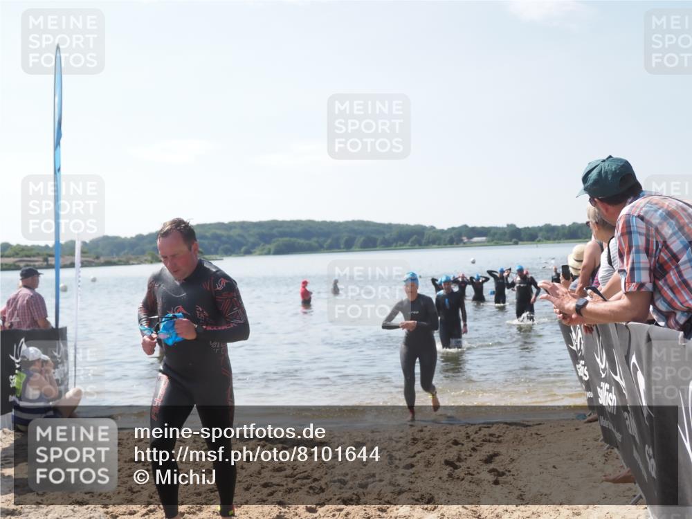 22.06.2025 - Viking Triathlon MichiJ http://msf.ph/oto/8101644 22.06.2025 10:45:45 Schwimmen 95, 197, 360, 425, 466, 519 meine-sportfotos.de