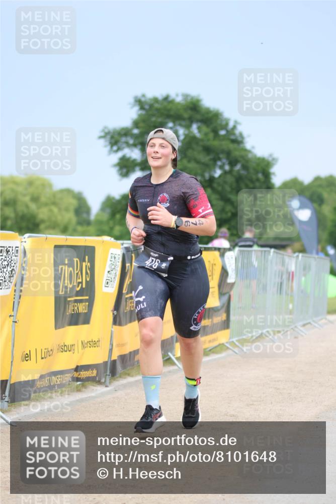 22.06.2025 - Viking Triathlon H.Heesch http://msf.ph/oto/8101648 22.06.2025 16:47:39 Laufen 476 meine-sportfotos.de