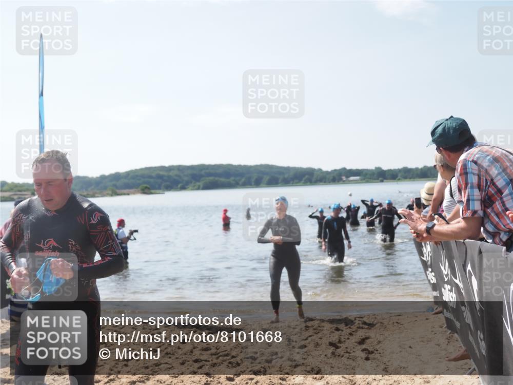 22.06.2025 - Viking Triathlon MichiJ http://msf.ph/oto/8101668 22.06.2025 10:45:45 Schwimmen 95, 197, 360, 425, 466, 519 meine-sportfotos.de