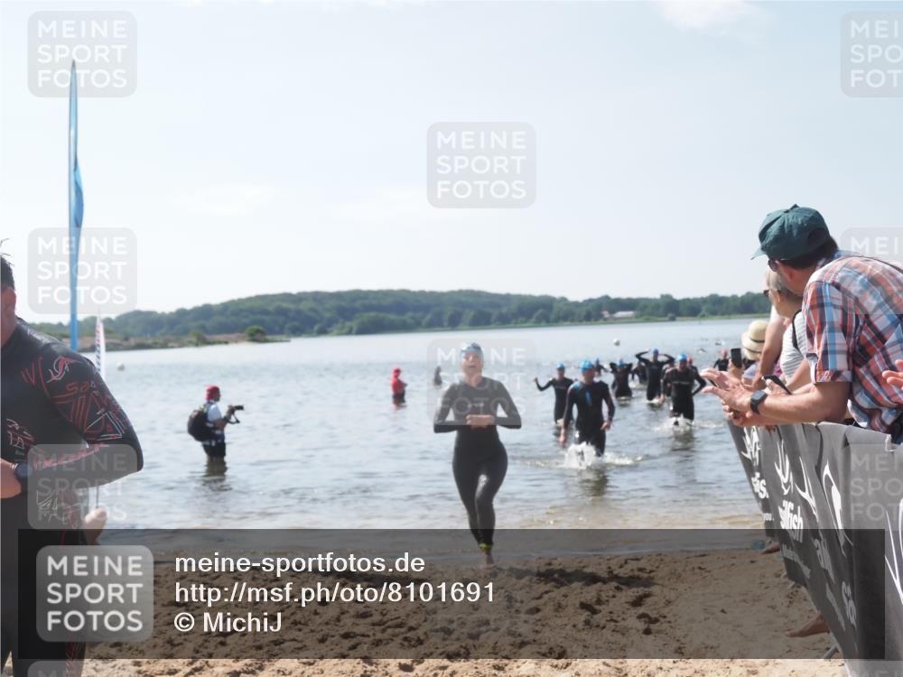 22.06.2025 - Viking Triathlon MichiJ http://msf.ph/oto/8101691 22.06.2025 10:45:46 Schwimmen 95, 197, 360, 372, 425, 519, 633 meine-sportfotos.de