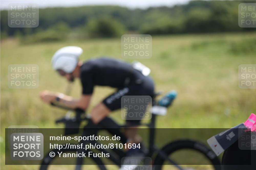 22.06.2025 - Viking Triathlon Yannick Fuchs http://msf.ph/oto/8101694 22.06.2025 12:04:52 Radfahren 9, 26, 80, 101, 170, 272, 273, 299, 362, 496, 608 meine-sportfotos.de