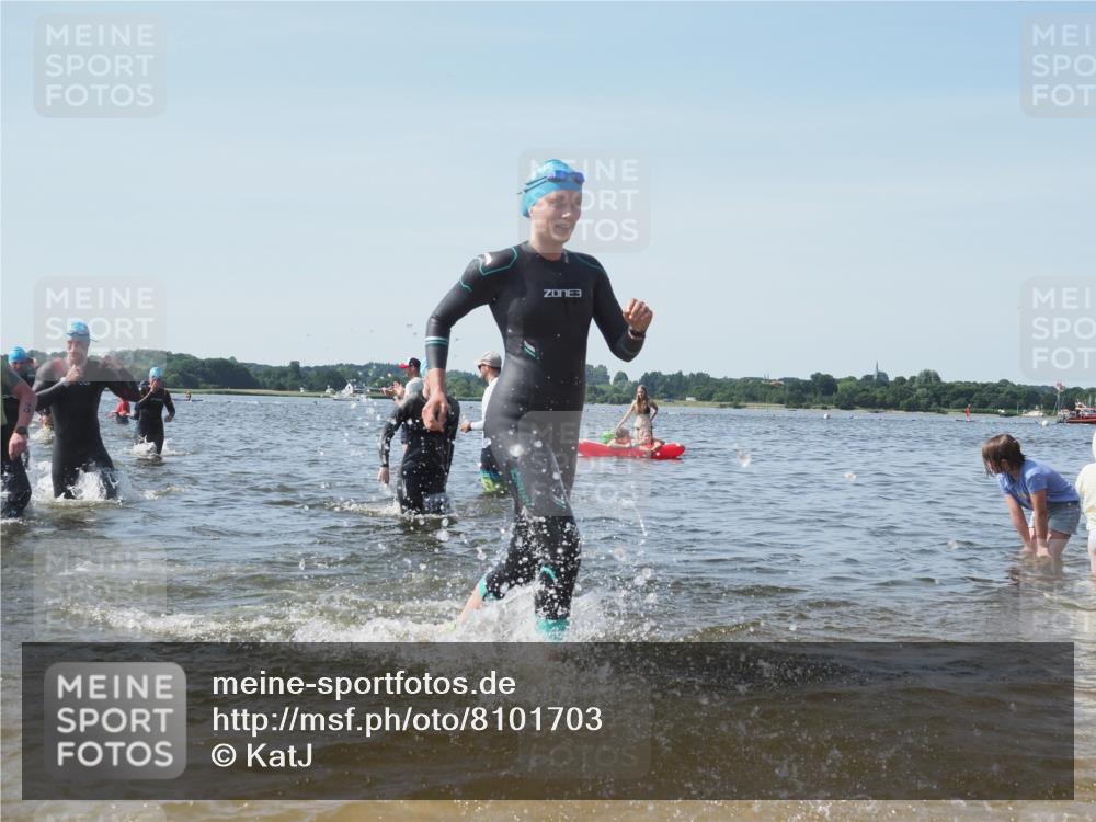 22.06.2025 - Viking Triathlon KatJ http://msf.ph/oto/8101703 22.06.2025 10:33:53 Schwimmen 5, 50, 75, 149, 184, 229, 242, 349, 438, 478, 532, 540 meine-sportfotos.de