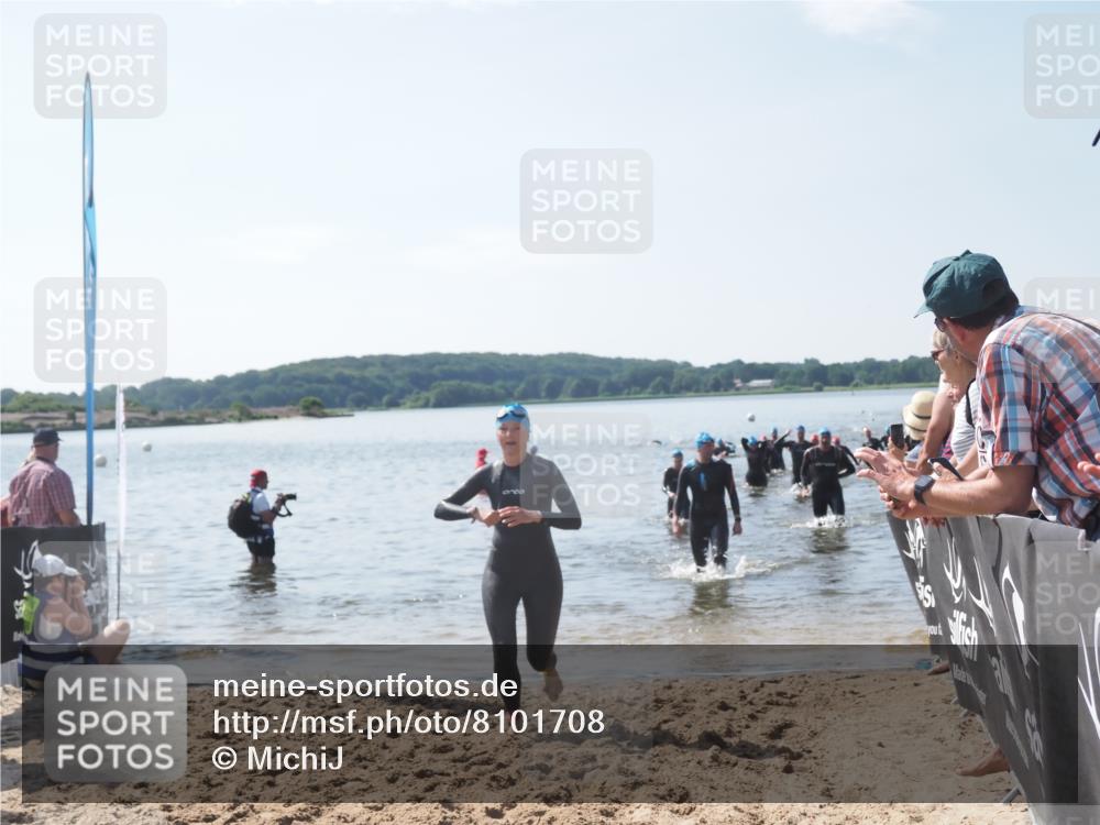 22.06.2025 - Viking Triathlon MichiJ http://msf.ph/oto/8101708 22.06.2025 10:45:46 Schwimmen 95, 197, 360, 372, 425, 519, 633 meine-sportfotos.de
