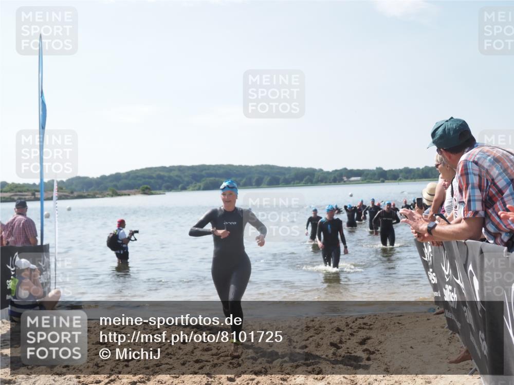 22.06.2025 - Viking Triathlon MichiJ http://msf.ph/oto/8101725 22.06.2025 10:45:46 Schwimmen 95, 197, 360, 372, 425, 519, 633 meine-sportfotos.de
