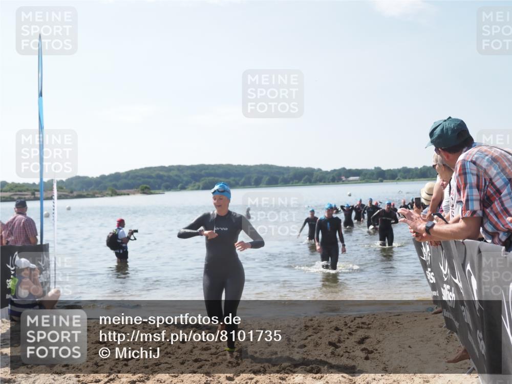 22.06.2025 - Viking Triathlon MichiJ http://msf.ph/oto/8101735 22.06.2025 10:45:47 Schwimmen 95, 197, 360, 372, 425, 519, 633 meine-sportfotos.de