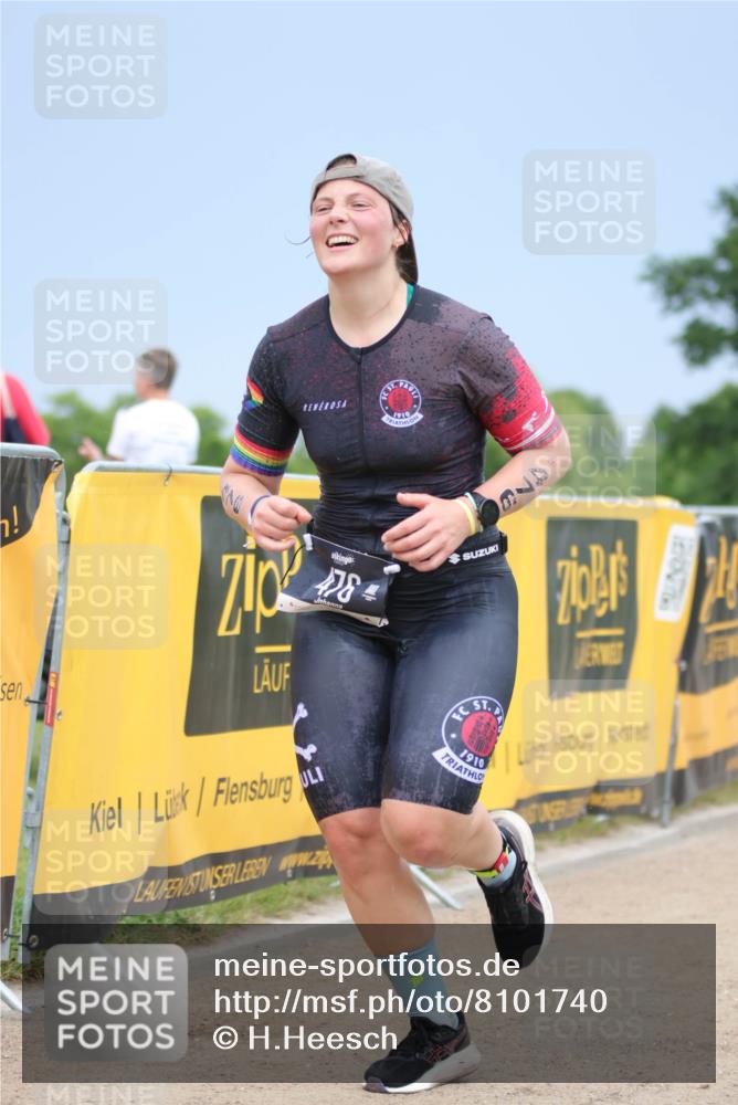 22.06.2025 - Viking Triathlon H.Heesch http://msf.ph/oto/8101740 22.06.2025 16:47:39 Laufen 476 meine-sportfotos.de