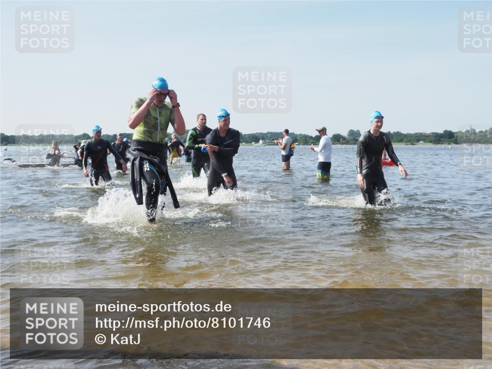 22.06.2025 - Viking Triathlon KatJ http://msf.ph/oto/8101746 22.06.2025 10:33:55 Schwimmen 5, 50, 75, 149, 184, 229, 242, 349, 429, 438, 478, 532, 540 meine-sportfotos.de