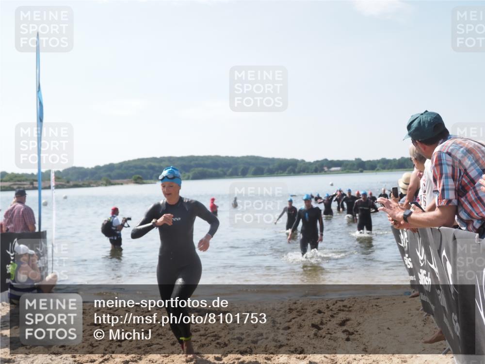 22.06.2025 - Viking Triathlon MichiJ http://msf.ph/oto/8101753 22.06.2025 10:45:47 Schwimmen 95, 197, 360, 372, 425, 519, 633 meine-sportfotos.de