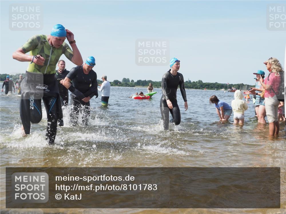 22.06.2025 - Viking Triathlon KatJ http://msf.ph/oto/8101783 22.06.2025 10:33:57 Schwimmen 50, 70, 75, 184, 229, 242, 349, 429, 438, 478, 532, 540, 635 meine-sportfotos.de