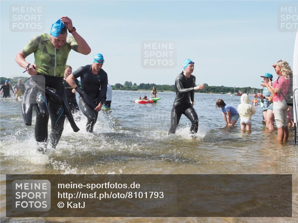 22.06.2025 - Viking Triathlon KatJ http://msf.ph/oto/8101793 22.06.2025 10:33:57 Schwimmen 50, 70, 75, 184, 229, 242, 349, 429, 438, 478, 532, 540, 635 meine-sportfotos.de