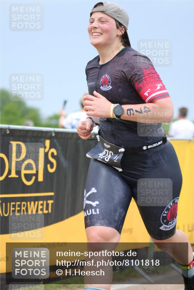 22.06.2025 - Viking Triathlon H.Heesch http://msf.ph/oto/8101818 22.06.2025 16:47:40 Laufen 476 meine-sportfotos.de