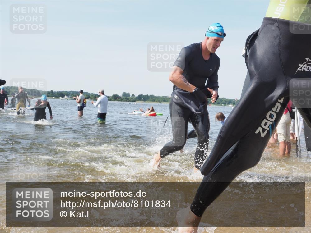22.06.2025 - Viking Triathlon KatJ http://msf.ph/oto/8101834 22.06.2025 10:33:59 Schwimmen 50, 70, 75, 184, 229, 242, 349, 429, 438, 478, 532, 540, 618, 635 meine-sportfotos.de
