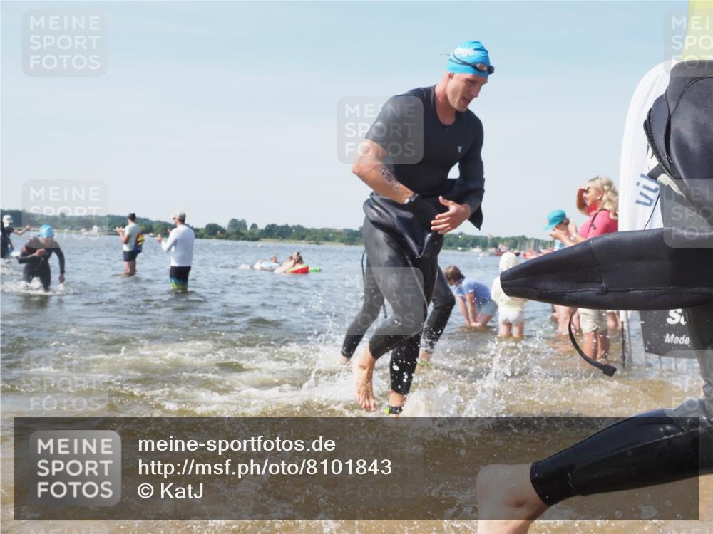 22.06.2025 - Viking Triathlon KatJ http://msf.ph/oto/8101843 22.06.2025 10:33:59 Schwimmen 50, 70, 75, 184, 229, 242, 349, 429, 438, 478, 532, 540, 618, 635 meine-sportfotos.de