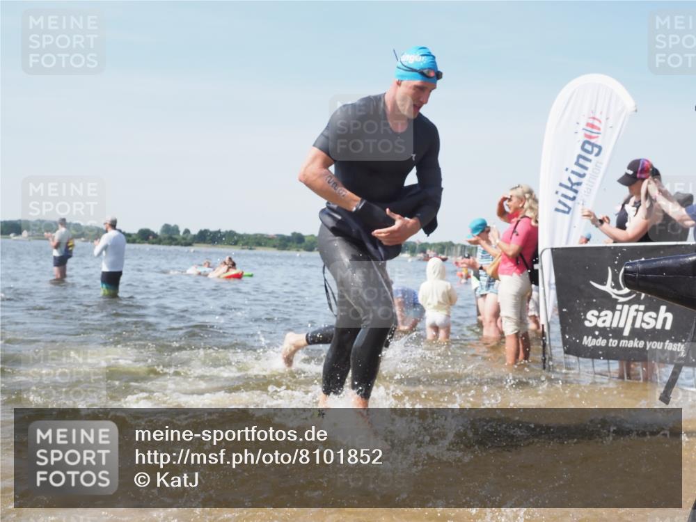 22.06.2025 - Viking Triathlon KatJ http://msf.ph/oto/8101852 22.06.2025 10:33:59 Schwimmen 50, 70, 75, 184, 229, 242, 349, 429, 438, 478, 532, 540, 618, 635 meine-sportfotos.de
