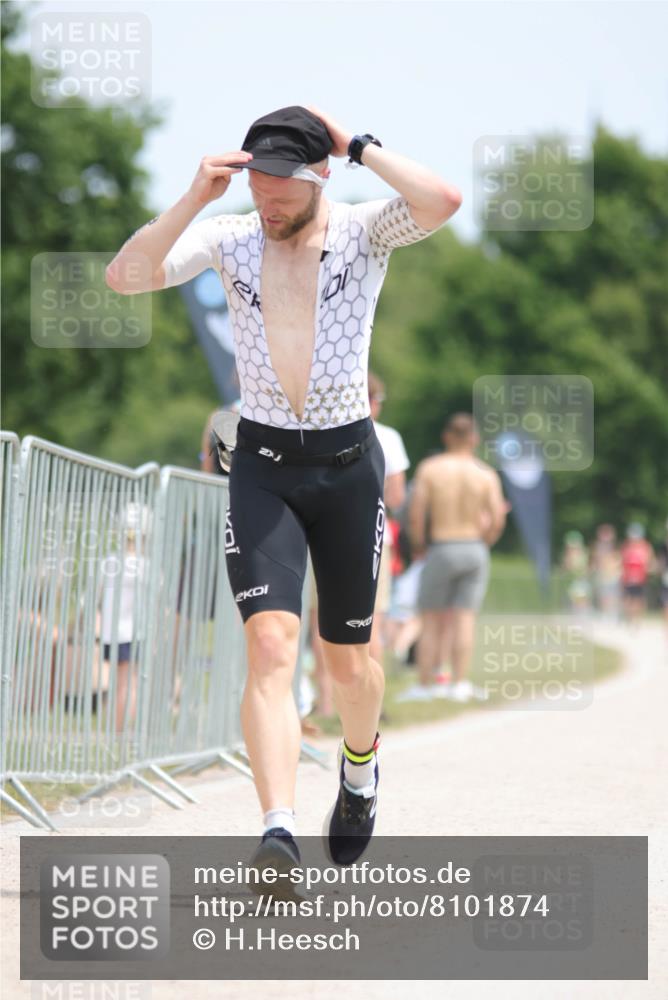 22.06.2025 - Viking Triathlon H.Heesch http://msf.ph/oto/8101874 22.06.2025 13:18:45 Laufen 9, 396, 651 meine-sportfotos.de