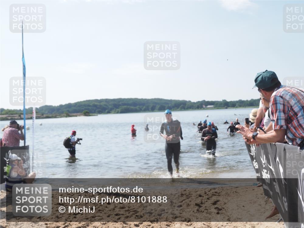 22.06.2025 - Viking Triathlon MichiJ http://msf.ph/oto/8101888 22.06.2025 10:45:50 Schwimmen 95, 360, 372, 425, 468, 519, 615, 621, 633 meine-sportfotos.de
