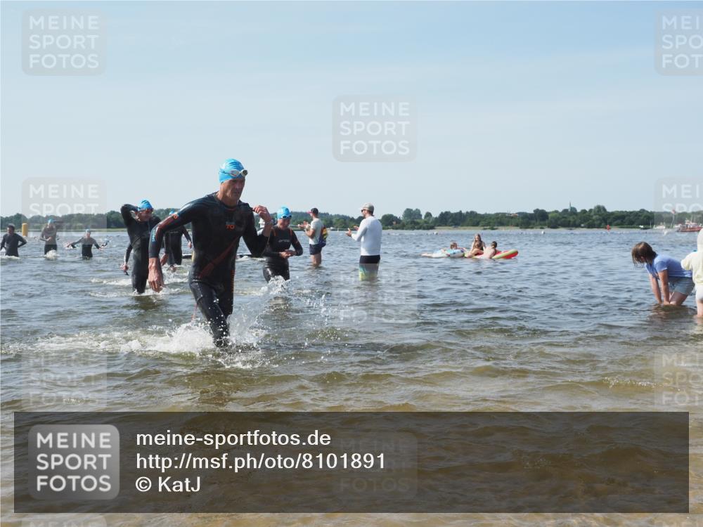 22.06.2025 - Viking Triathlon KatJ http://msf.ph/oto/8101891 22.06.2025 10:34:00 Schwimmen 50, 70, 75, 184, 229, 242, 297, 349, 429, 438, 478, 532, 540, 618, 635 meine-sportfotos.de