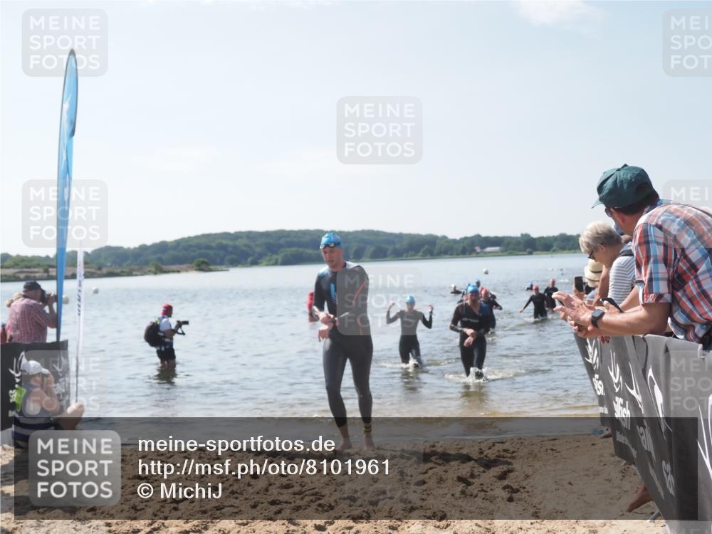 22.06.2025 - Viking Triathlon MichiJ http://msf.ph/oto/8101961 22.06.2025 10:45:51 Schwimmen 95, 360, 372, 425, 468, 519, 615, 621, 633 meine-sportfotos.de