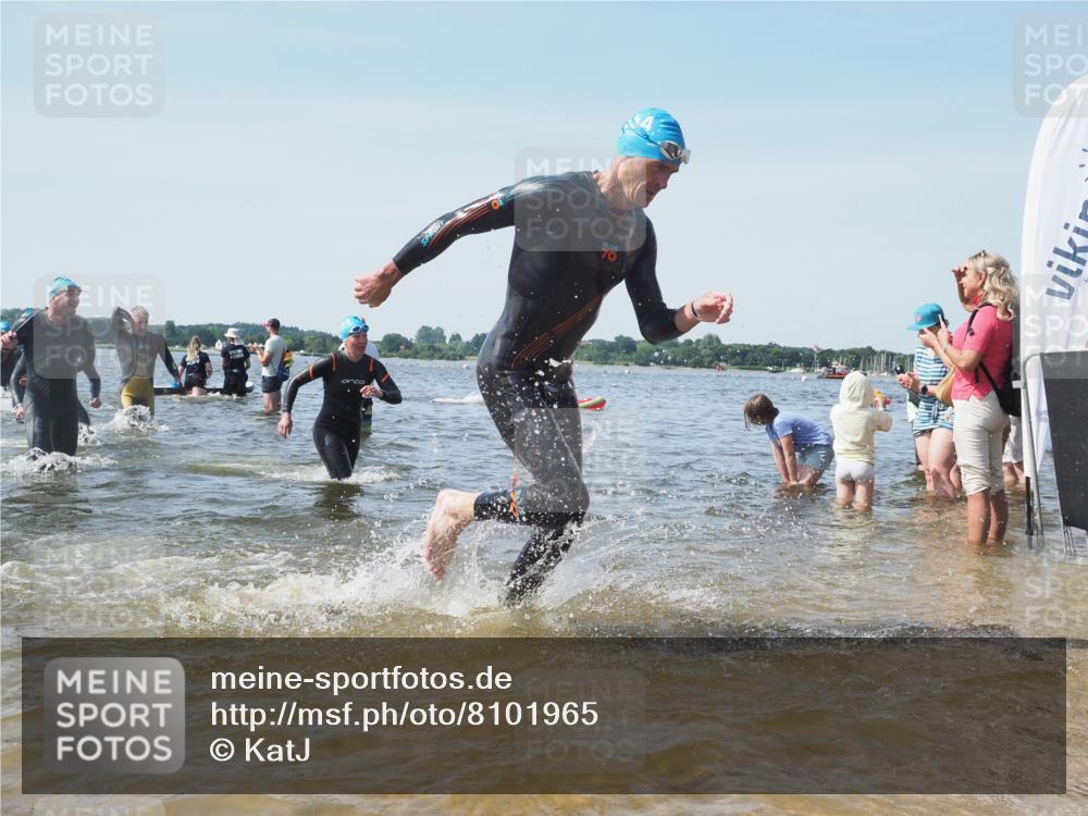 22.06.2025 - Viking Triathlon KatJ http://msf.ph/oto/8101965 22.06.2025 10:34:01 Schwimmen 50, 70, 75, 184, 229, 242, 297, 349, 429, 438, 478, 532, 540, 618, 635 meine-sportfotos.de