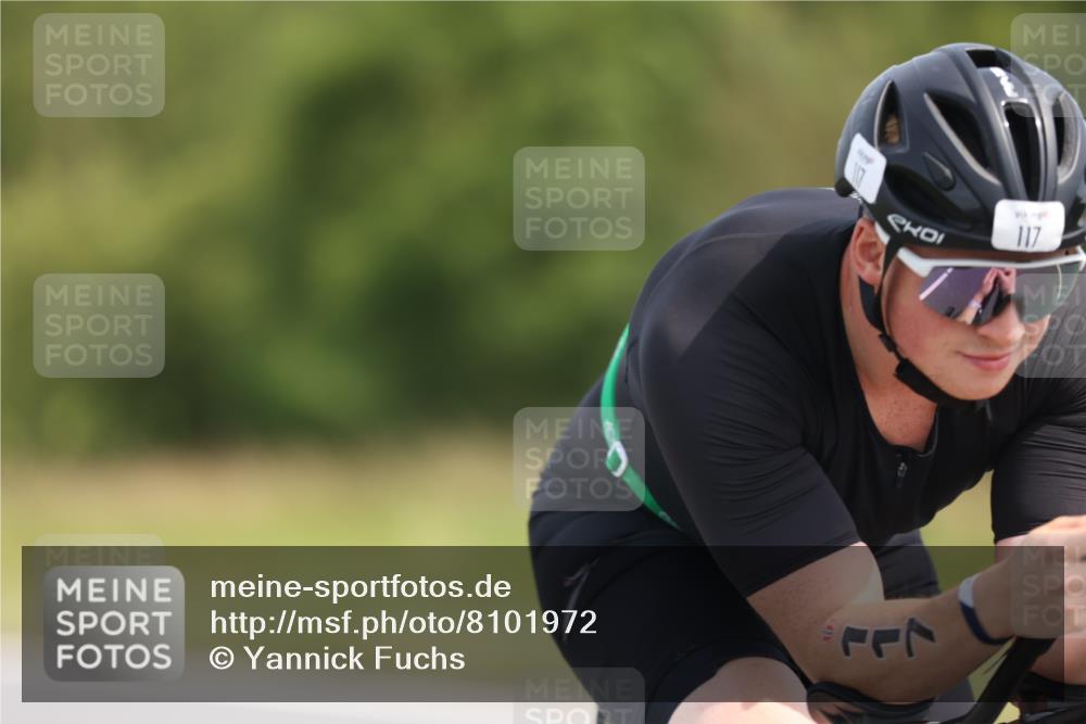 22.06.2025 - Viking Triathlon Yannick Fuchs http://msf.ph/oto/8101972 22.06.2025 11:26:05 Radfahren 29, 117, 272, 403, 451, 556 meine-sportfotos.de