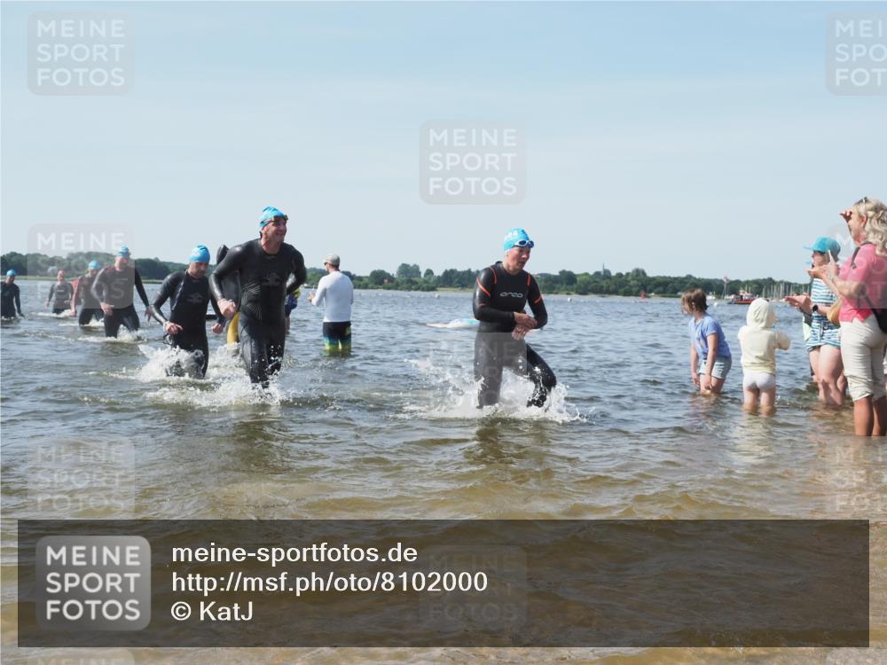 22.06.2025 - Viking Triathlon KatJ http://msf.ph/oto/8102000 22.06.2025 10:34:03 Schwimmen 46, 70, 75, 184, 297, 349, 429, 478, 532, 540, 618, 635 meine-sportfotos.de