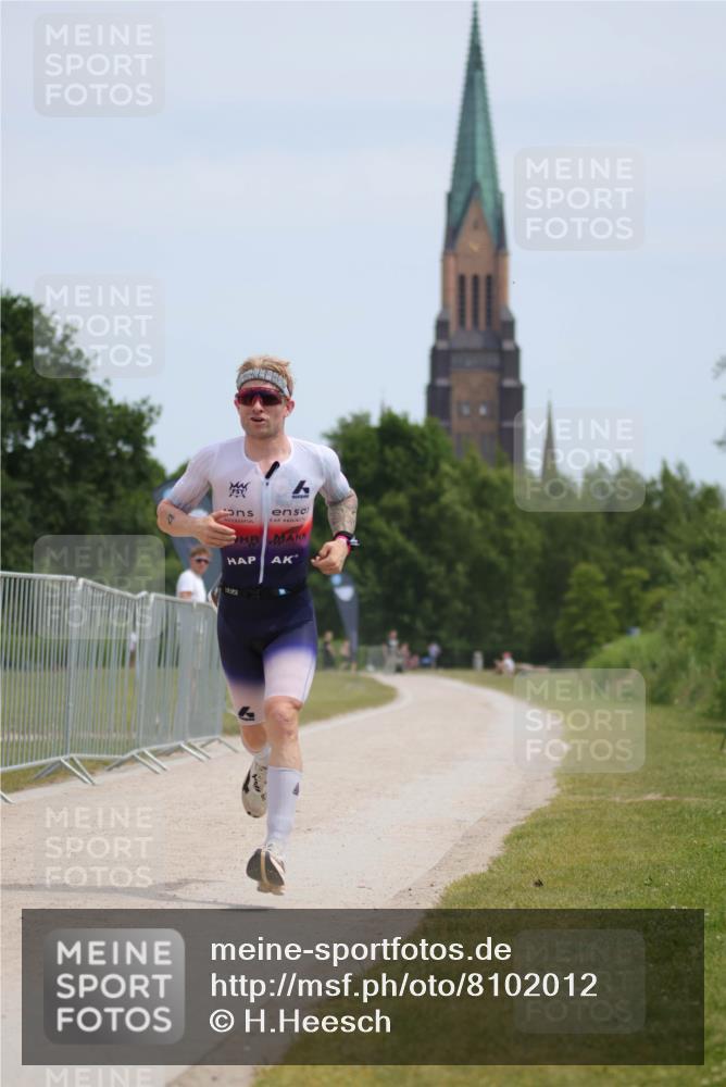 22.06.2025 - Viking Triathlon H.Heesch http://msf.ph/oto/8102012 22.06.2025 12:56:28 Laufen 4 meine-sportfotos.de