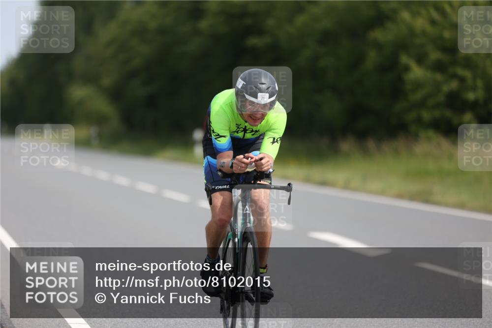 22.06.2025 - Viking Triathlon Yannick Fuchs http://msf.ph/oto/8102015 22.06.2025 11:26:08 Radfahren 15, 29, 117, 272, 298, 403, 556 meine-sportfotos.de