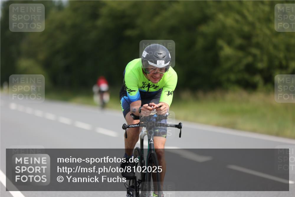 22.06.2025 - Viking Triathlon Yannick Fuchs http://msf.ph/oto/8102025 22.06.2025 11:26:08 Radfahren 15, 29, 117, 272, 298, 403, 556 meine-sportfotos.de