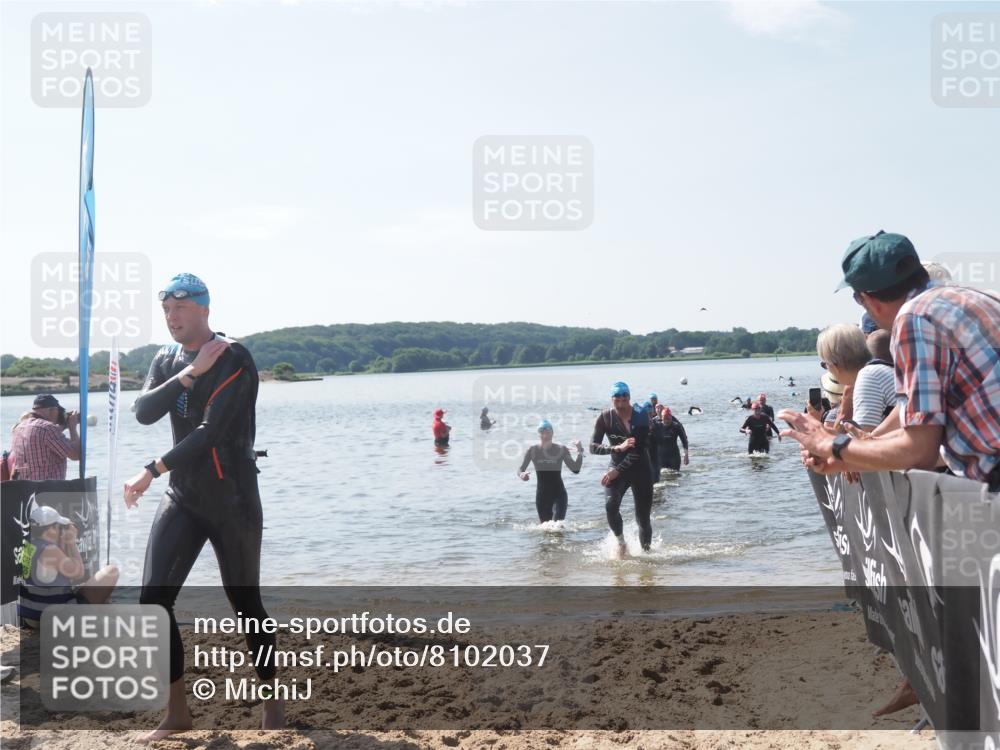 22.06.2025 - Viking Triathlon MichiJ http://msf.ph/oto/8102037 22.06.2025 10:45:53 Schwimmen 95, 217, 342, 360, 372, 425, 468, 519, 615, 621, 633 meine-sportfotos.de