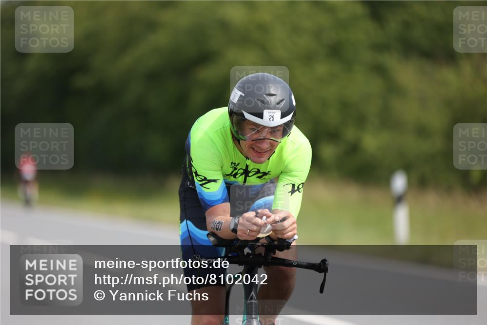 22.06.2025 - Viking Triathlon Yannick Fuchs http://msf.ph/oto/8102042 22.06.2025 11:26:09 Radfahren 15, 29, 234, 272, 298, 403, 556 meine-sportfotos.de