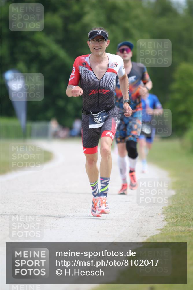 22.06.2025 - Viking Triathlon H.Heesch http://msf.ph/oto/8102047 22.06.2025 12:57:11 Laufen 352, 355 meine-sportfotos.de