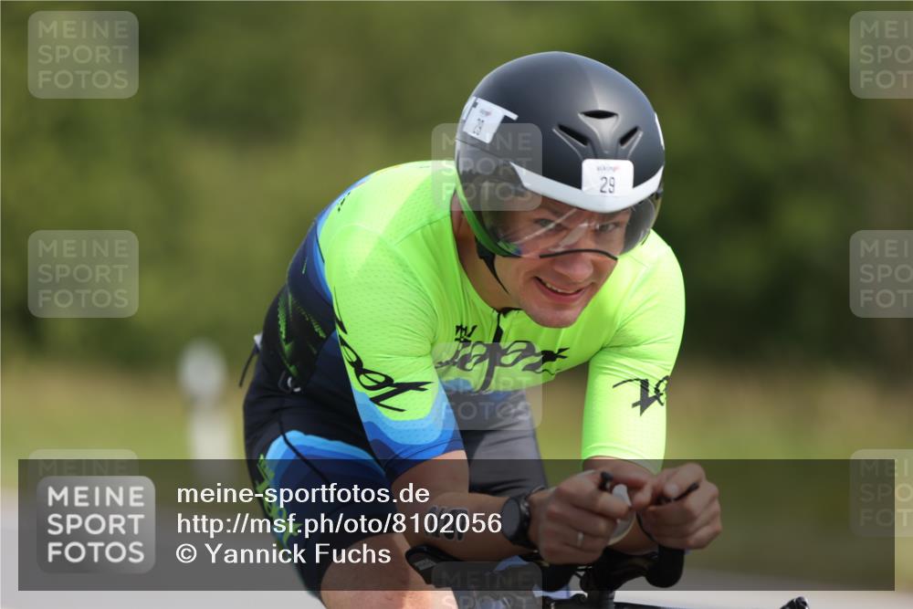 22.06.2025 - Viking Triathlon Yannick Fuchs http://msf.ph/oto/8102056 22.06.2025 11:26:09 Radfahren 15, 29, 234, 272, 298, 403, 556 meine-sportfotos.de