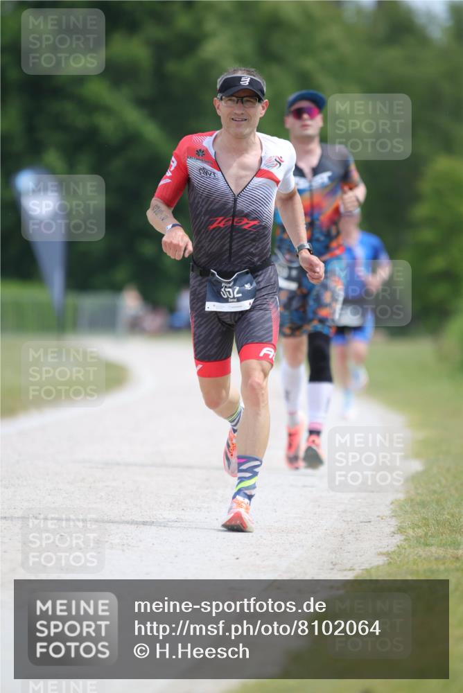22.06.2025 - Viking Triathlon H.Heesch http://msf.ph/oto/8102064 22.06.2025 12:57:11 Laufen 352, 355 meine-sportfotos.de