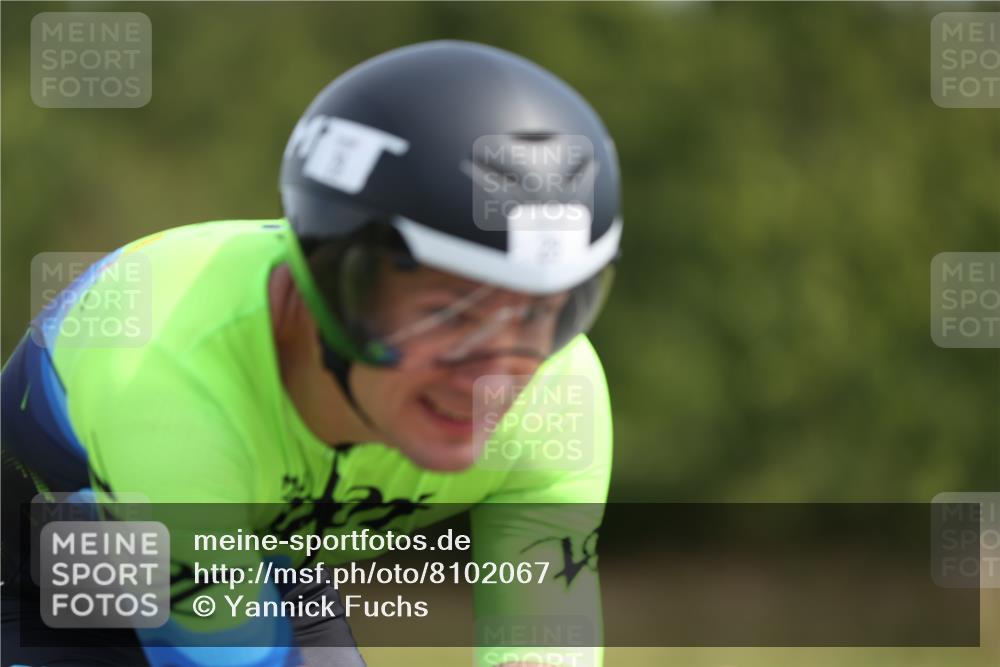 22.06.2025 - Viking Triathlon Yannick Fuchs http://msf.ph/oto/8102067 22.06.2025 11:26:09 Radfahren 15, 29, 234, 272, 298, 403, 556 meine-sportfotos.de