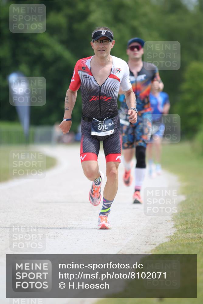 22.06.2025 - Viking Triathlon H.Heesch http://msf.ph/oto/8102071 22.06.2025 12:57:12 Laufen 352, 355 meine-sportfotos.de
