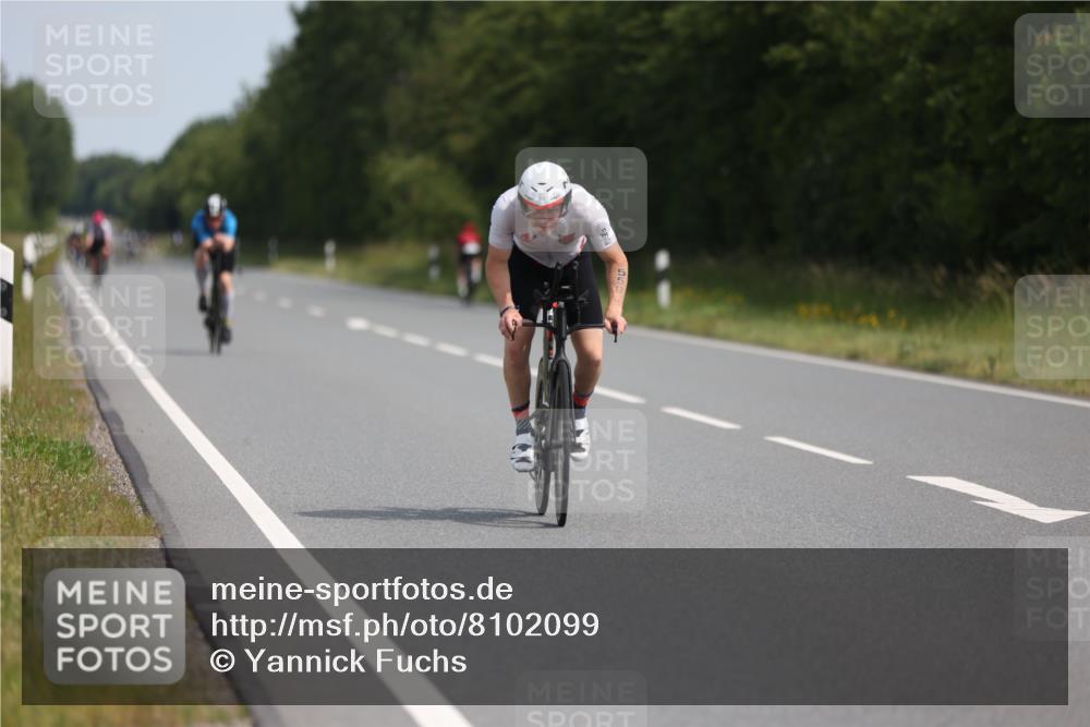22.06.2025 - Viking Triathlon Yannick Fuchs http://msf.ph/oto/8102099 22.06.2025 11:26:13 Radfahren 15, 234, 272, 298, 403, 556 meine-sportfotos.de