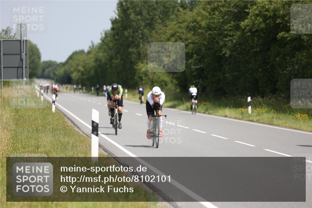 22.06.2025 - Viking Triathlon Yannick Fuchs http://msf.ph/oto/8102101 22.06.2025 12:05:11 Radfahren 37, 50, 155, 197, 202, 205, 364, 418, 474, 507, 525, 550 meine-sportfotos.de