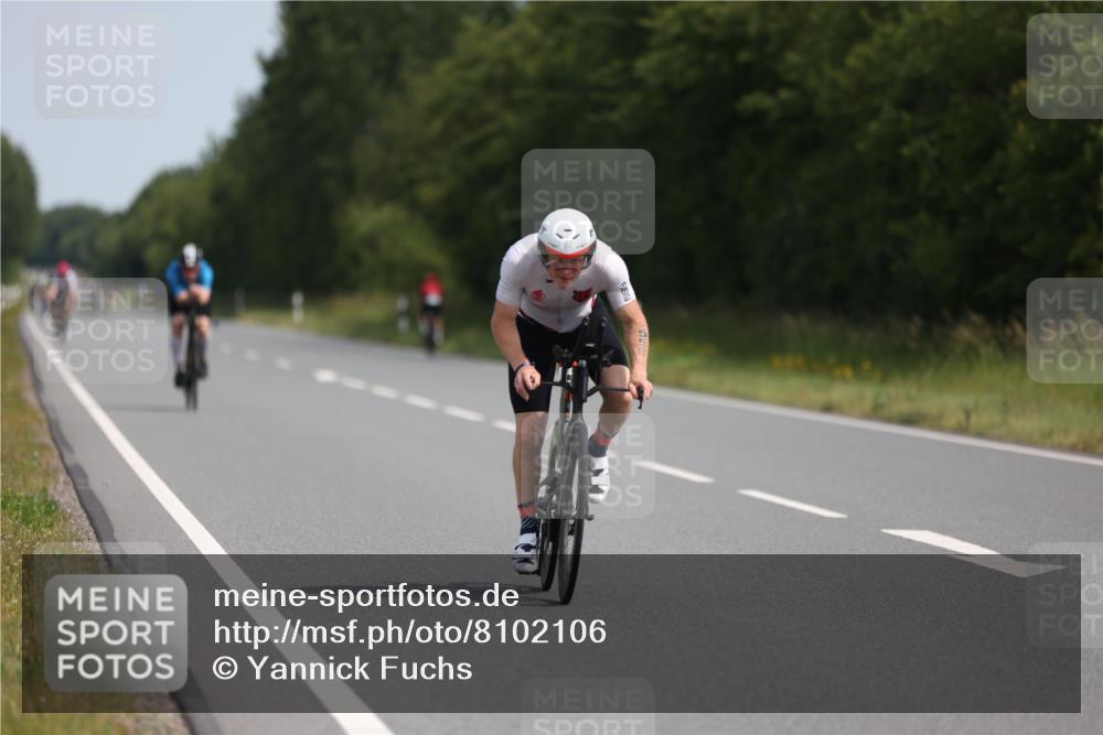 22.06.2025 - Viking Triathlon Yannick Fuchs http://msf.ph/oto/8102106 22.06.2025 11:26:13 Radfahren 15, 234, 272, 298, 403, 556 meine-sportfotos.de