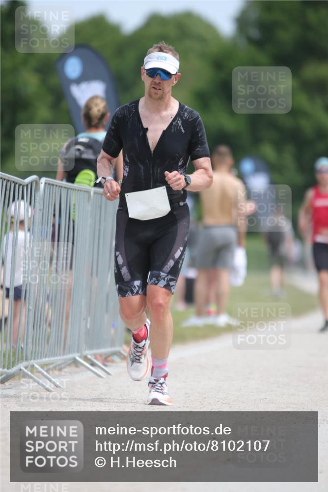22.06.2025 - Viking Triathlon H.Heesch http://msf.ph/oto/8102107 22.06.2025 13:19:05 Laufen 34 meine-sportfotos.de